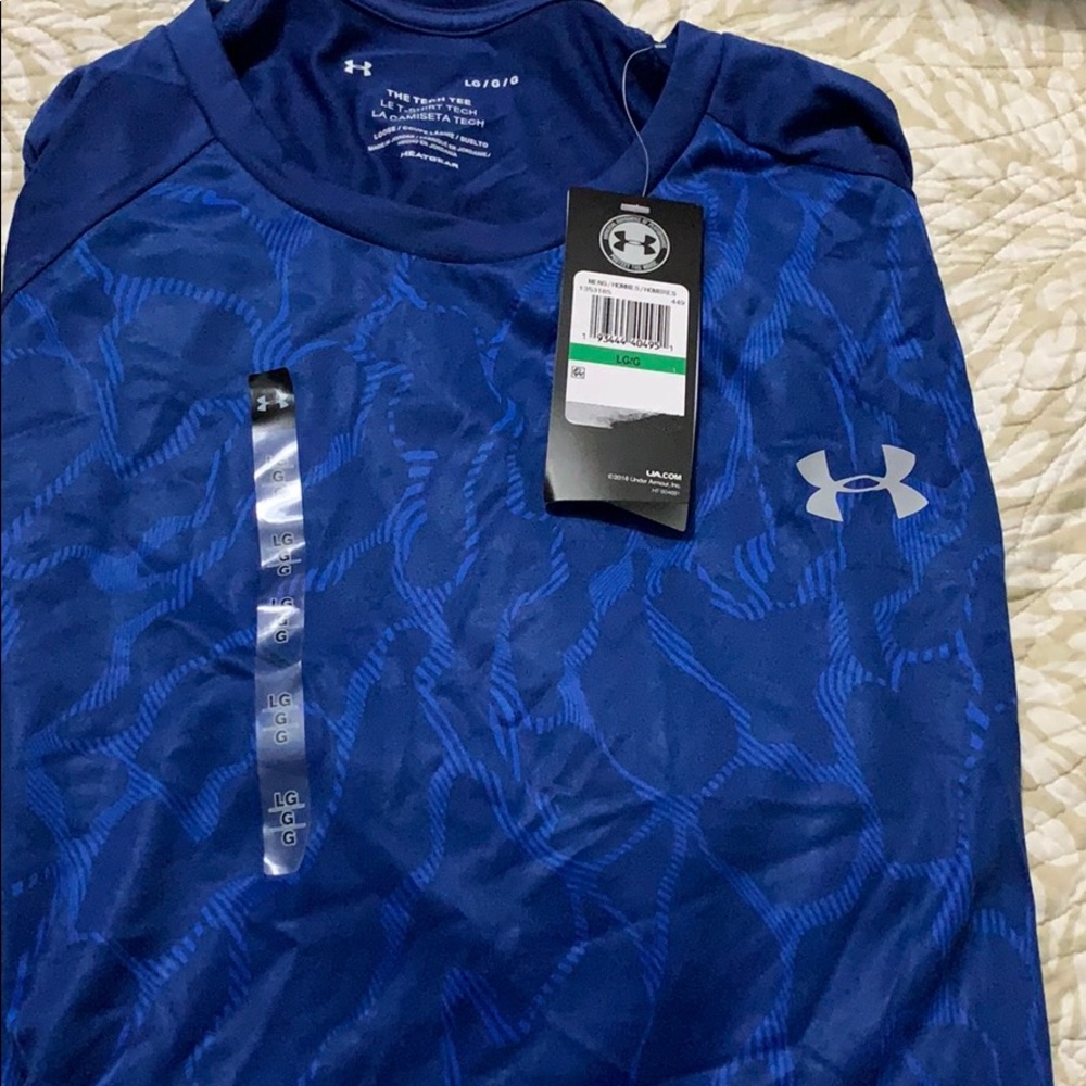 Men’s Under Armour large tech tee